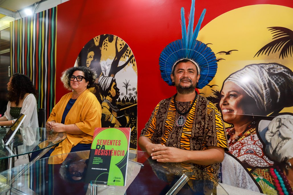 Bienal do Livro de lagoas 2025 \u002D dia 2 \u002D 01/11