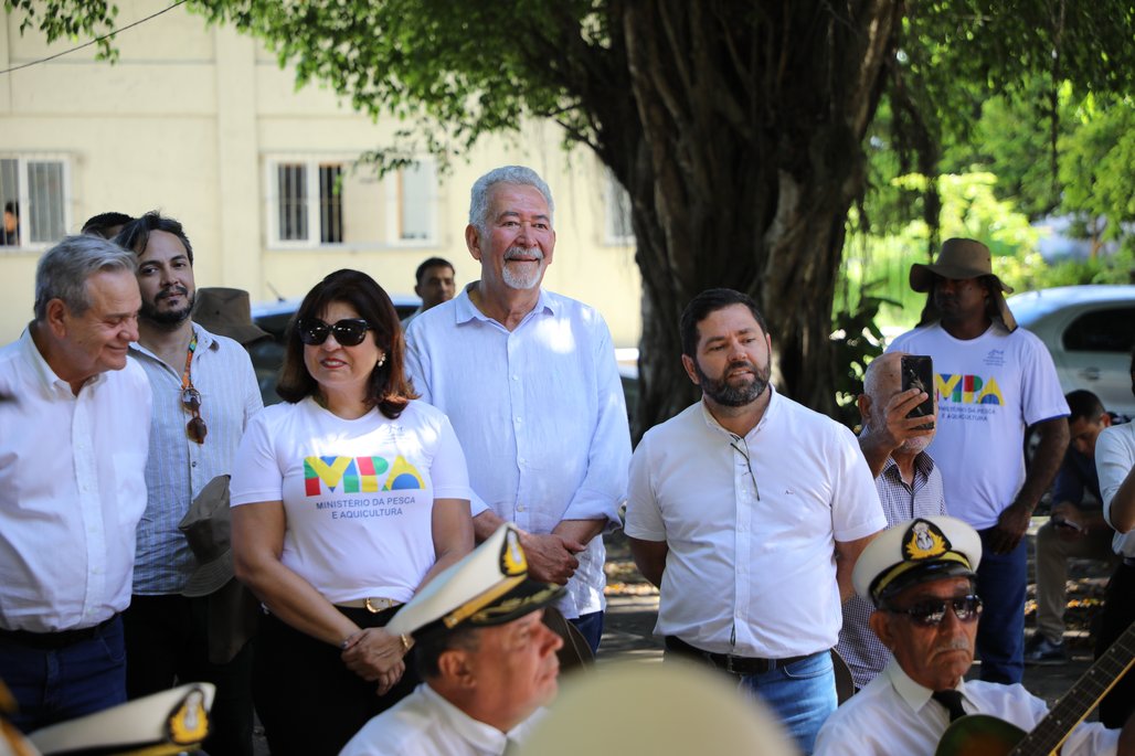 Visita do Ministro André de Paula (Pesca e Aquicultura) ao CECA