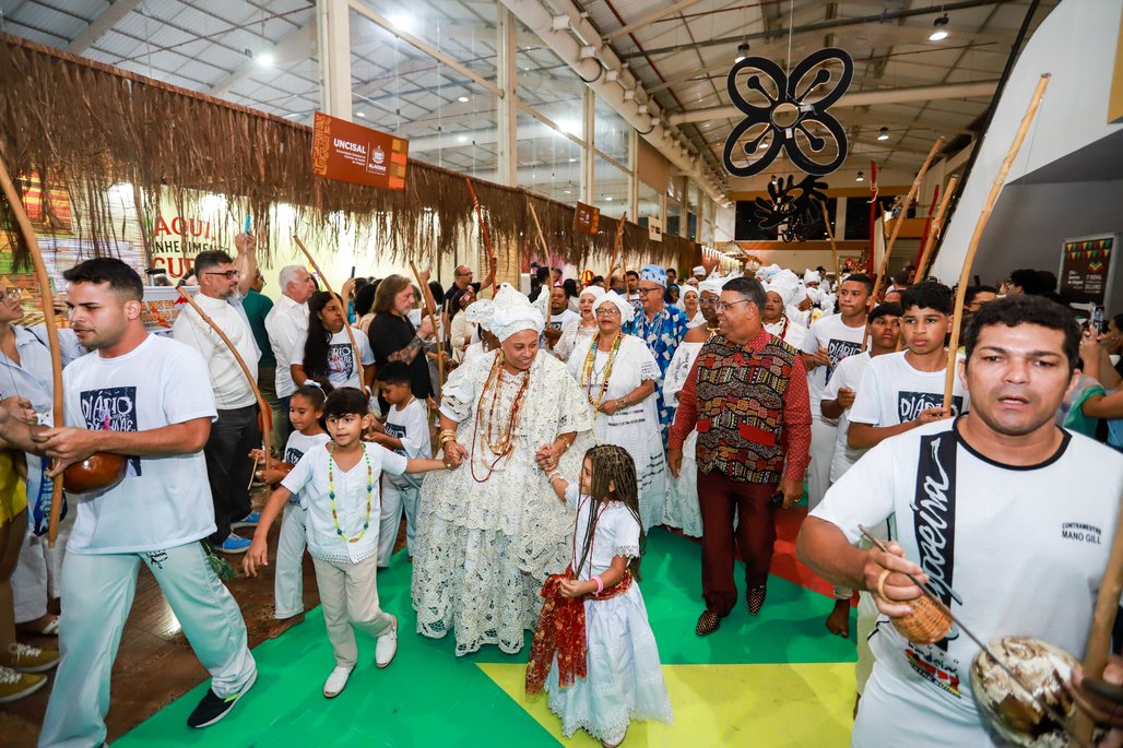Bienal do Livro de lagoas 2025 \u002D dia 2 \u002D 01/11