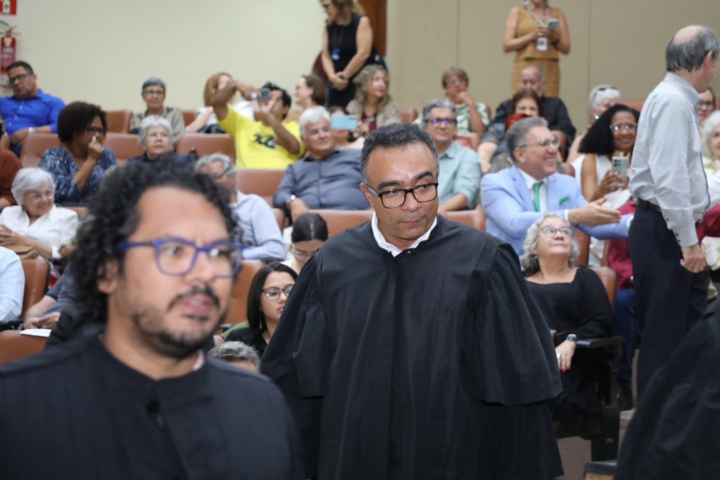 Doutor Honoris Causa \u002D Profa Cida