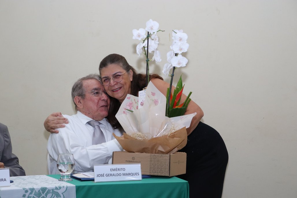 Solenidade Título Professor Emérito ICBS