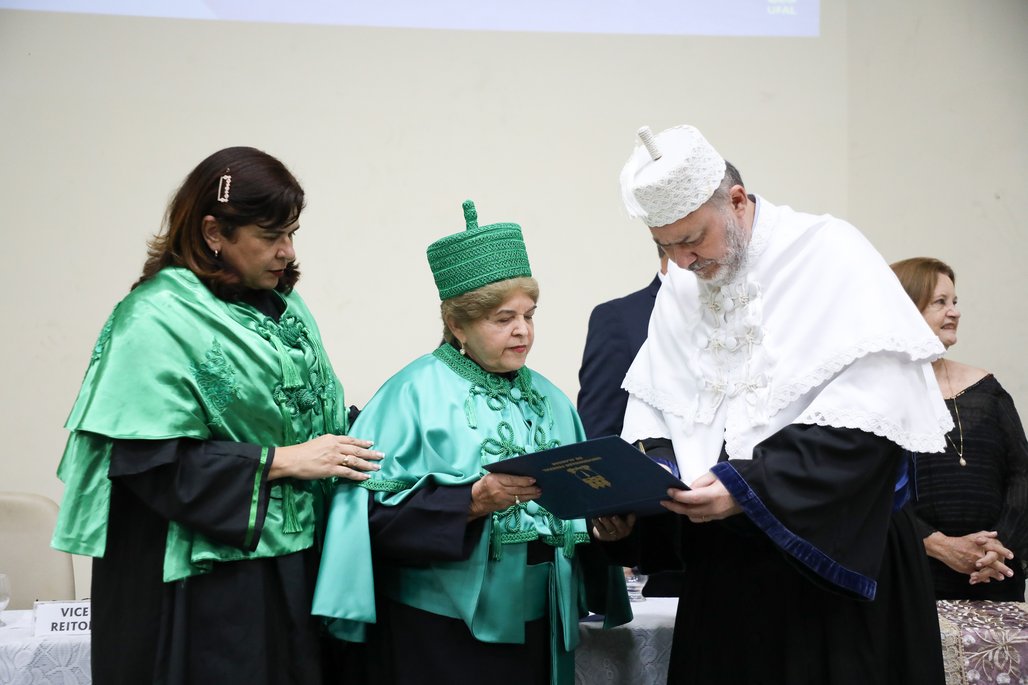 Solenidade de Honoris Causa da reitora Ana Dayse