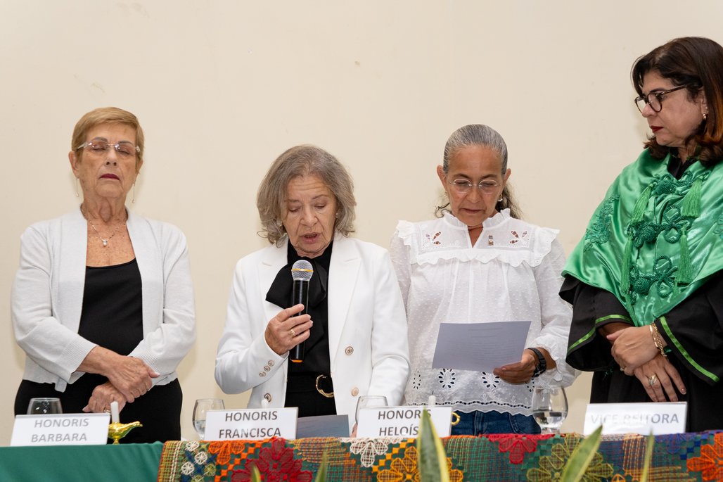 Solenidade Honoris Causa e Professoras Eméritas Enfermagem
