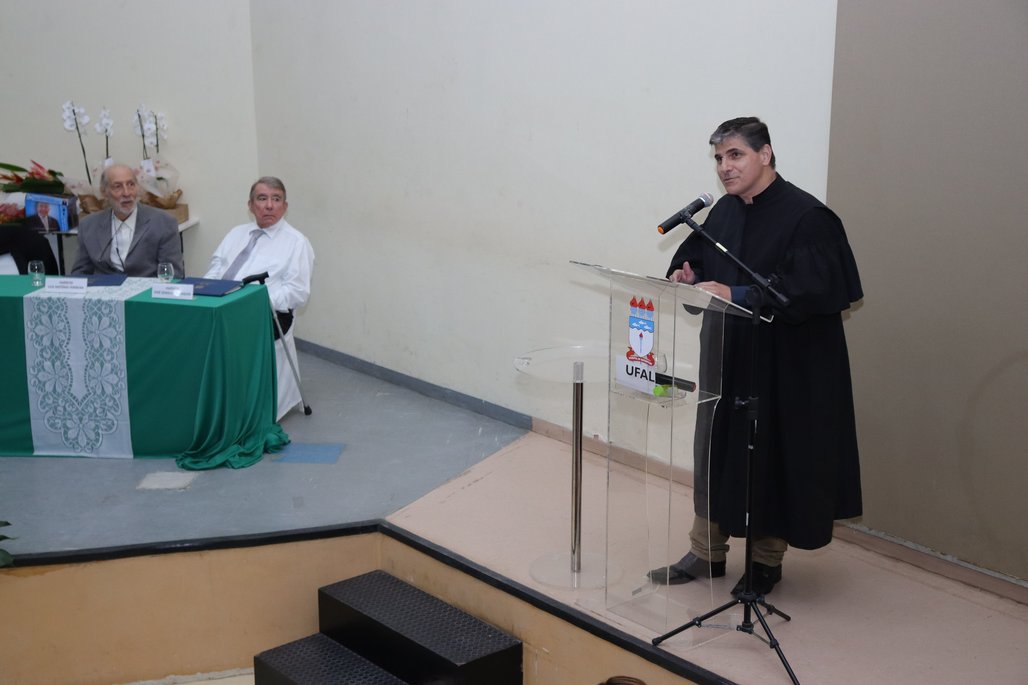 Solenidade Título Professor Emérito ICBS