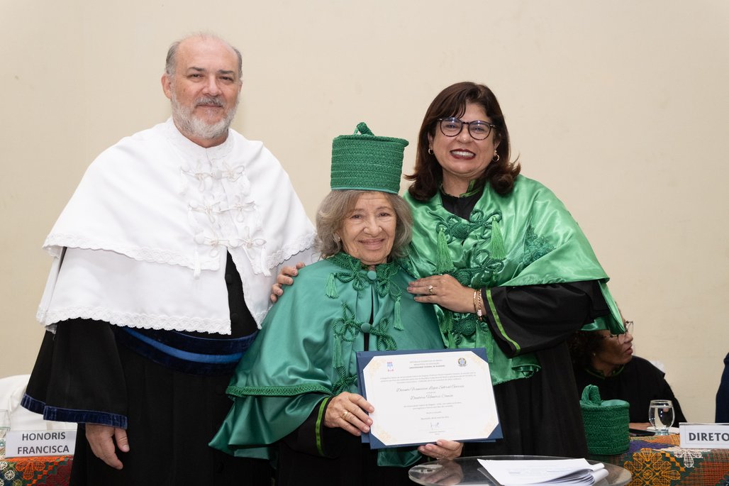 Solenidade Honoris Causa e Professoras Eméritas Enfermagem