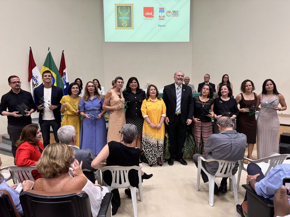 75 anos Famed