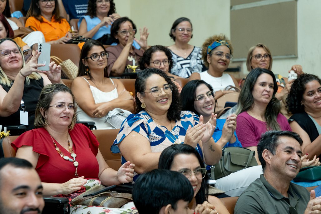 Solenidade Honoris Causa e Professoras Eméritas Enfermagem