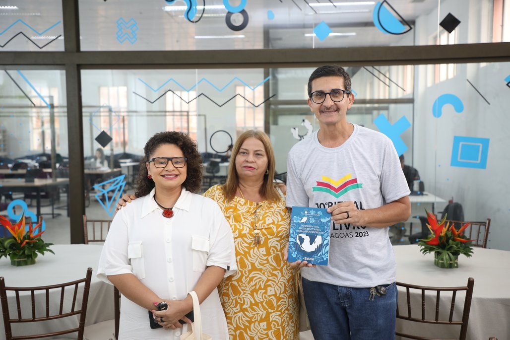 Café de lançamendo da 10ª Bienal Internacional do Livro de Alagoas