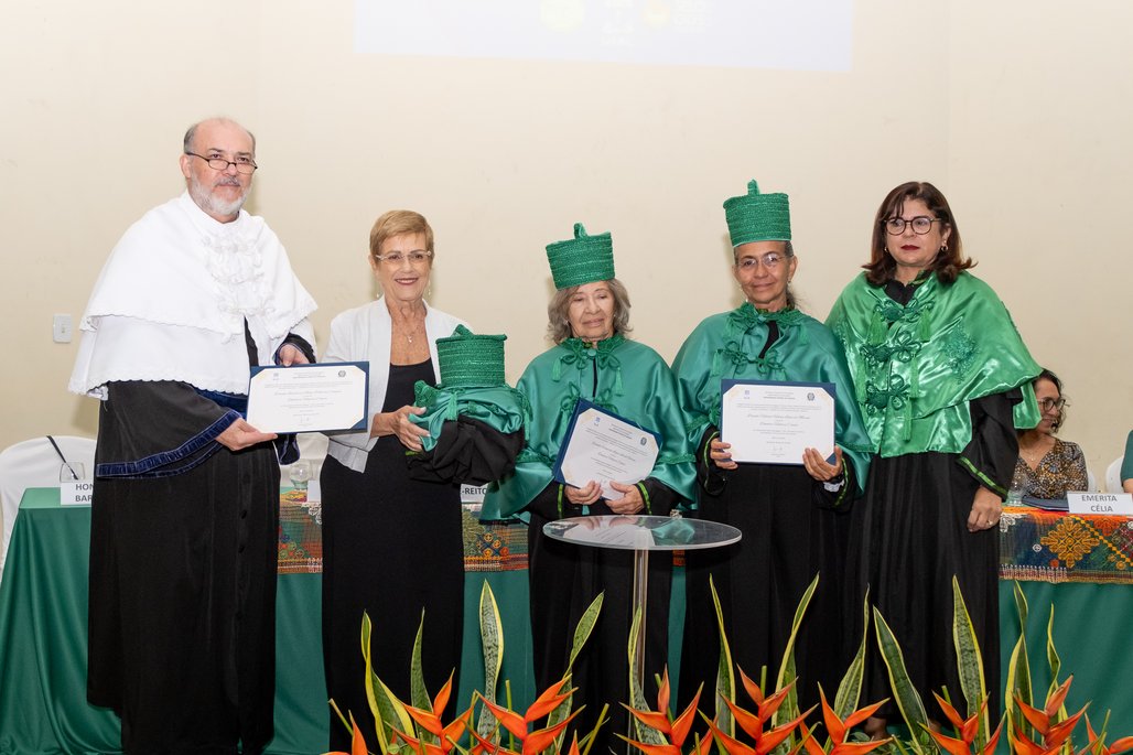 Solenidade Honoris Causa e Professoras Eméritas Enfermagem