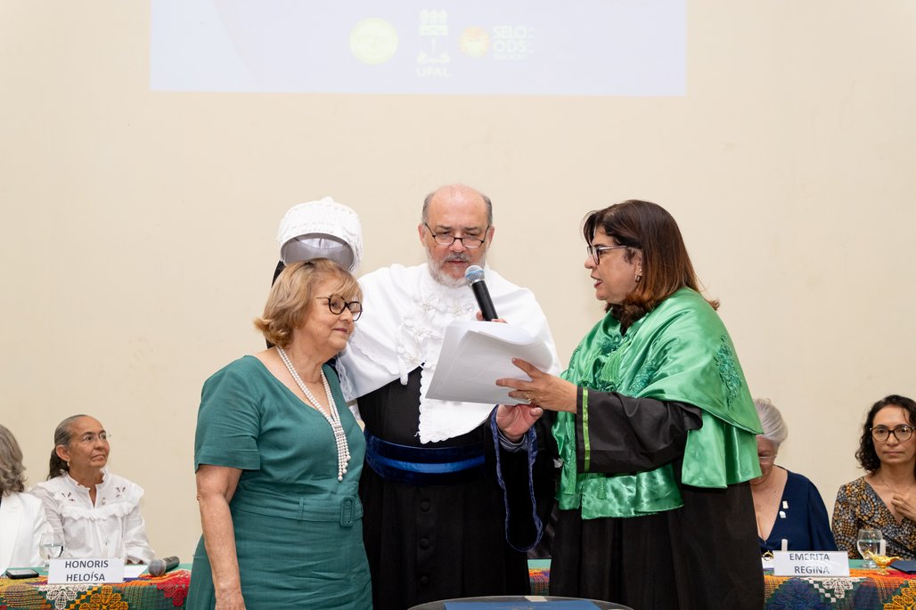 Solenidade Honoris Causa e Professoras Eméritas Enfermagem