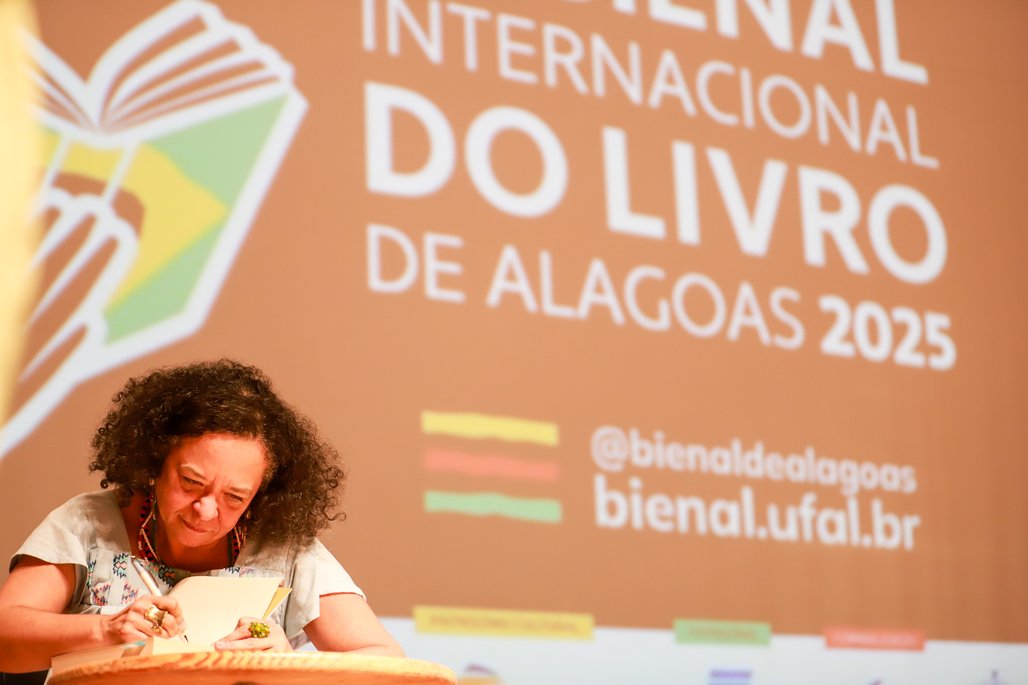 Bienal do Livro de lagoas 2025 \u002D dia 2 \u002D 01/11
