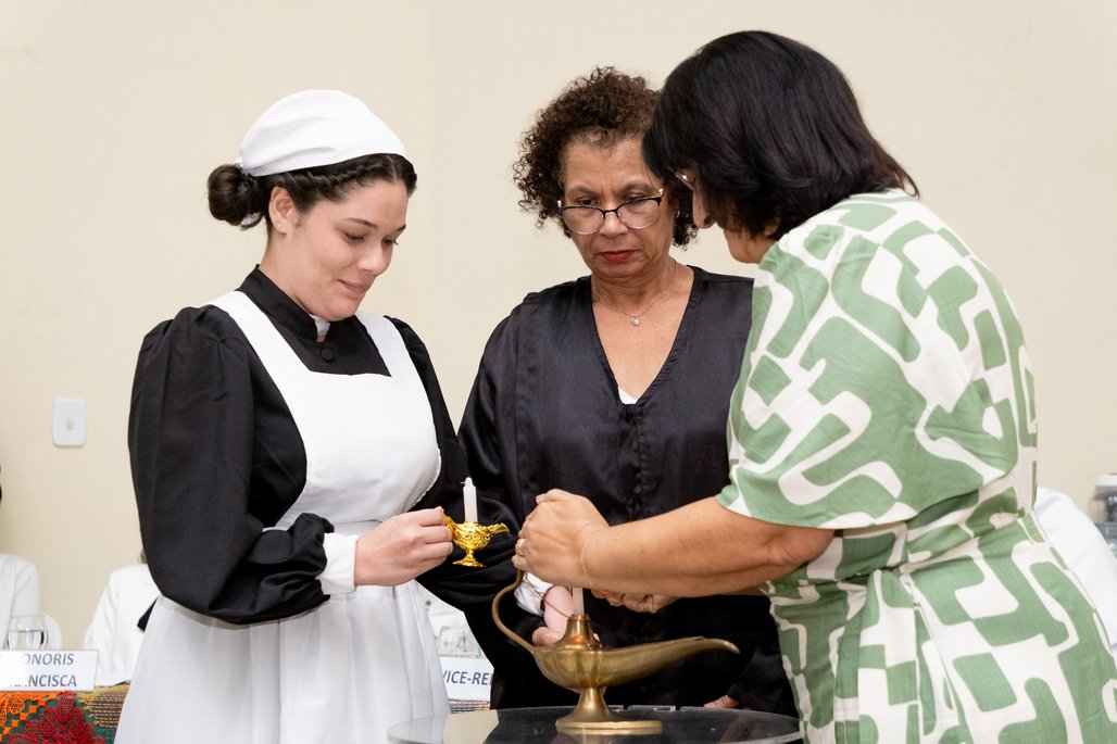 Solenidade Honoris Causa e Professoras Eméritas Enfermagem