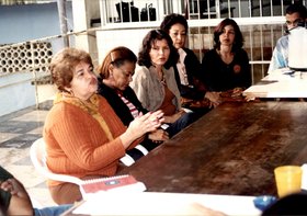 REUNIÃO REITORA E ESTUDANTES DA RESIDÊNCIA UNIVERSITÁRIA