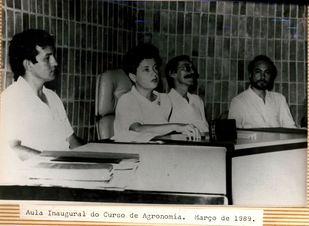 6AF49.6 \u002D 710.1 \u002D ÁLBUM VERDE RANHURA 1 \u002D EVENTOS \u002D REITORA DELZA GITAÍ