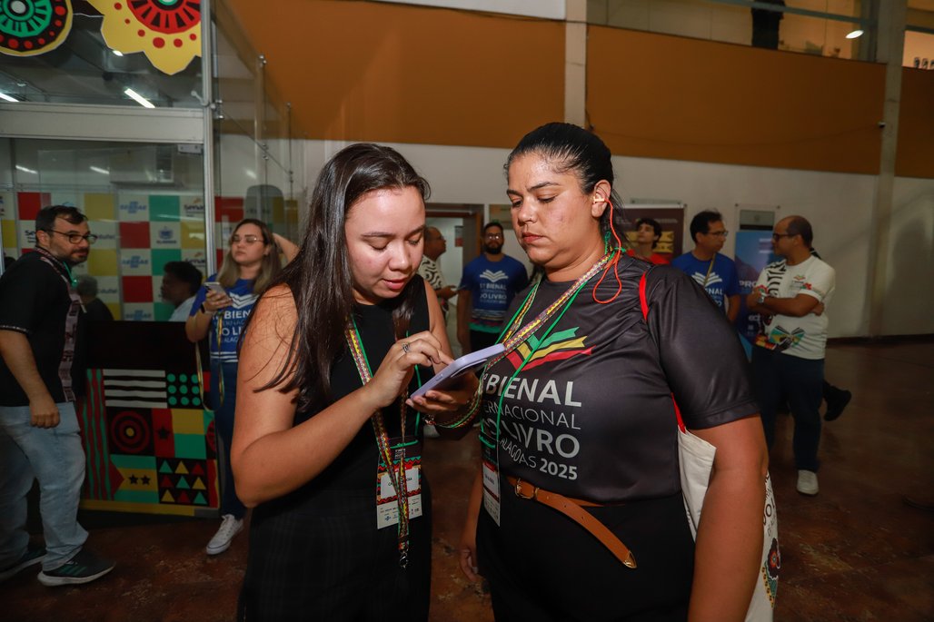 Bienal do Livro de lagoas 2025 \u002D dia 1 \u002D 31/10